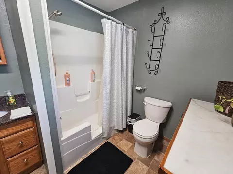 Bath - 407 S 2nd St, Marshall, MN 56258 photo 2 of 3