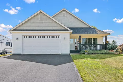 1365 Martin Ct, New Richmond, WI 54017