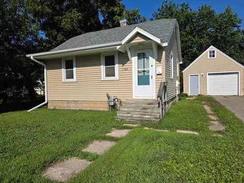 Exterior - 1108 11th St NW, Austin, MN 55912 photo 2 of 3