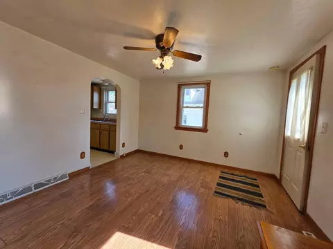Living - 1108 11th St NW, Austin, MN 55912 photo 3 of 3