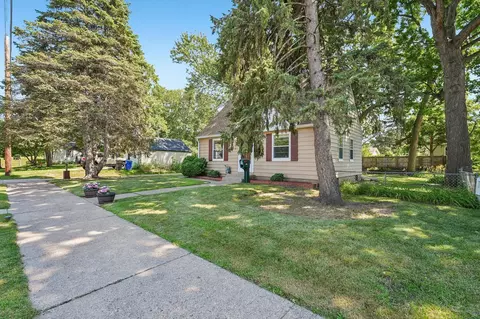 1840 Taylor Ave, Saint Paul, MN 55104