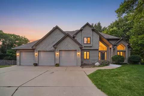 6170 Dallas Ln N, Minneapolis, MN 55446