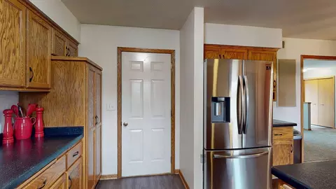 Kitchen - 635 NW 6th St NW, Plainview, MN 55964 photo 4 of 4