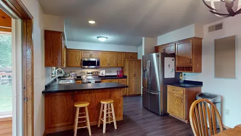 Kitchen - 635 NW 6th St NW, Plainview, MN 55964 photo 1 of 4