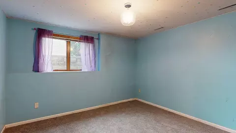 Bedroom - 635 NW 6th St NW, Plainview, MN 55964 photo 5 of 6