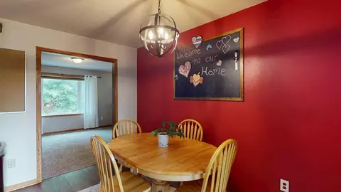 Dining - 635 NW 6th St NW, Plainview, MN 55964 photo 1 of 3