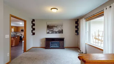 Living - 635 NW 6th St NW, Plainview, MN 55964 photo 1 of 2
