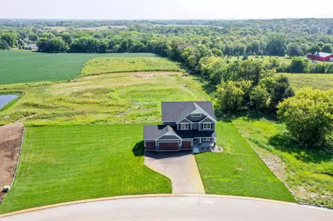 10180 Heather Ln, Rogers, MN 55374
