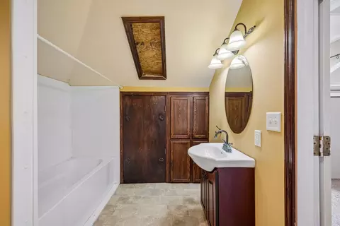 Bath - 7471 30th St NE, Saint Michael, MN 55376 photo 3 of 3