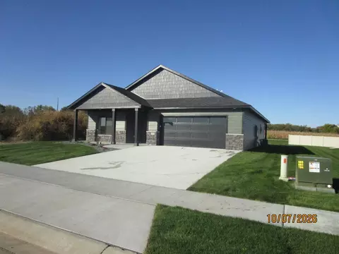 1804 Sunny Pl SE, Pine Island, MN 55963