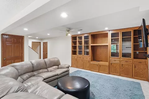 Living - 1467 Kings Crst, Eagan, MN 55122 photo 11 of 13