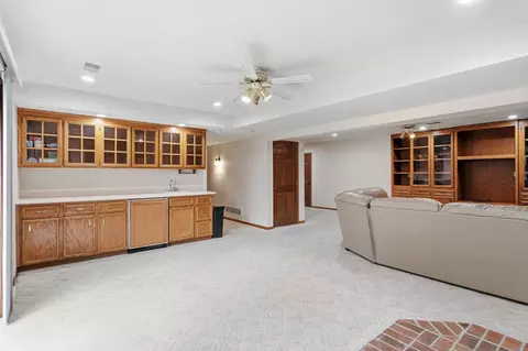Living - 1467 Kings Crst, Eagan, MN 55122 photo 13 of 13