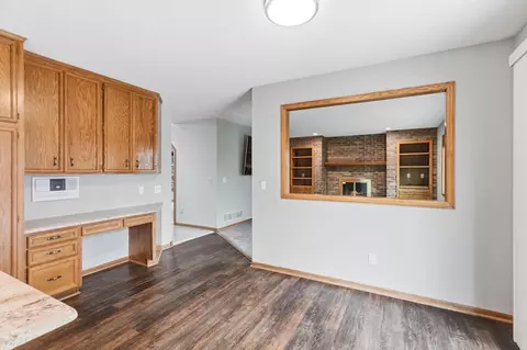 Living - 1467 Kings Crst, Eagan, MN 55122 photo 6 of 13