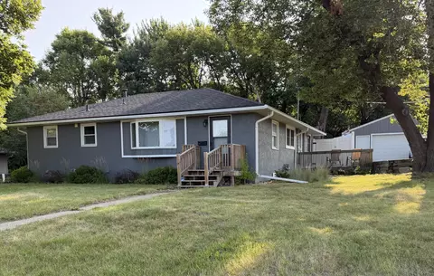 4205 University Ave NE, Columbia Heights, MN 55421