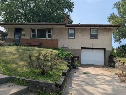 1400 7th Ave S, South Saint Paul, MN 55075