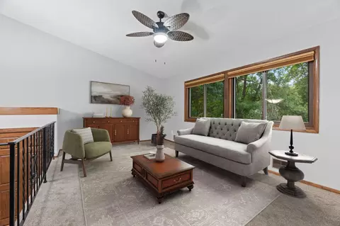 4135 Shirlee Ln S, Shoreview, MN 55126