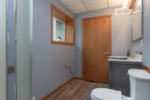 Bath - 18422 483rd St, Mcgregor, MN 55760 photo 1 of 3