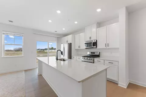10564 Glacier Ln N, Maple Grove, MN 55369