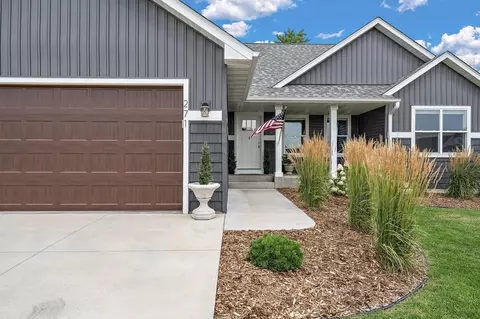 Exterior - 271 Eagle Ridge Dr, Roberts, WI 54023 photo 5 of 8
