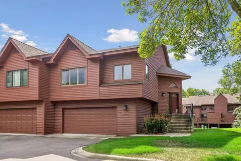 12526 Parkwood Dr, Burnsville, MN 55337