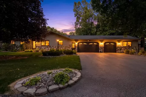 6835 Rosemary Rd, Eden Prairie, MN 55346