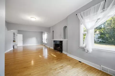 Living - 403 14th St S, Fargo, ND 58103 photo 1 of 5