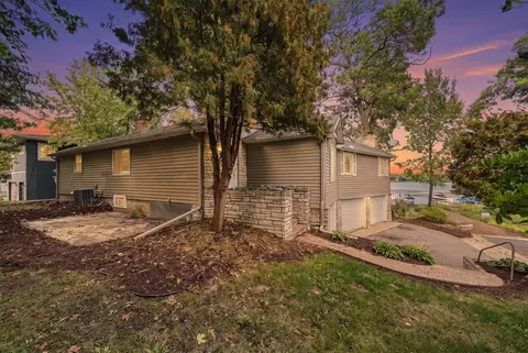 2149 Cardinal Ln, Mound, MN 55364