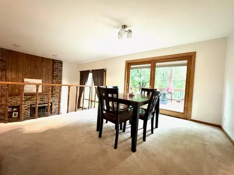 Dining - 404 Crescent Dr, Albert Lea, MN 56007 photo 2 of 3