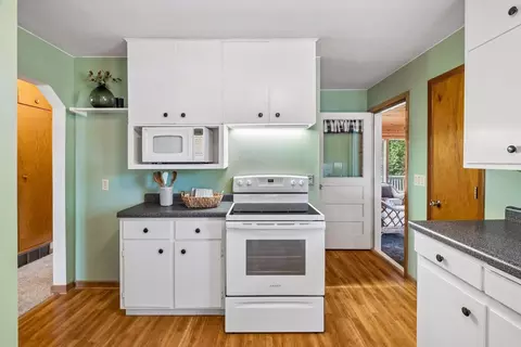 Kitchen - 150 Johnson Ave, Red Wing, MN 55066 photo 3 of 4