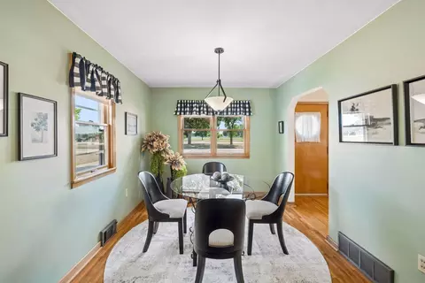 Dining - 150 Johnson Ave, Red Wing, MN 55066 photo 2 of 2
