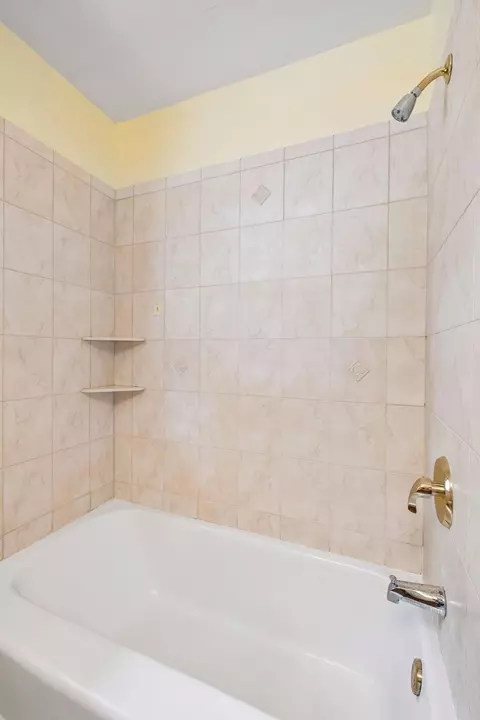 Bath - 150 Johnson Ave, Red Wing, MN 55066 photo 2 of 3