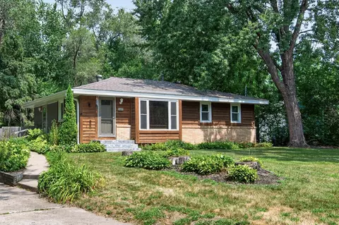 2323 Standish St, Saint Paul, MN 55108