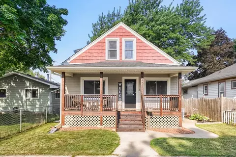 454 4th Ave S, South Saint Paul, MN 55075
