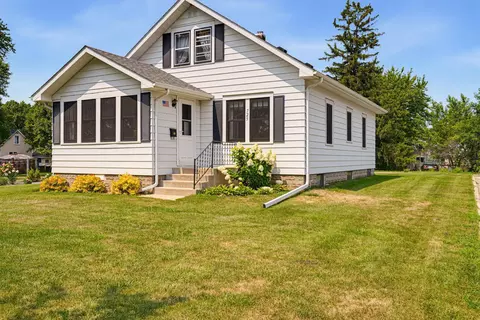 725 5th Ave SW, Hutchinson, MN 55350
