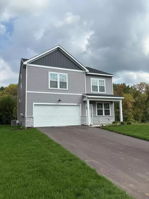 4979 Airlake Drive Dr, Woodbury, MN 55129