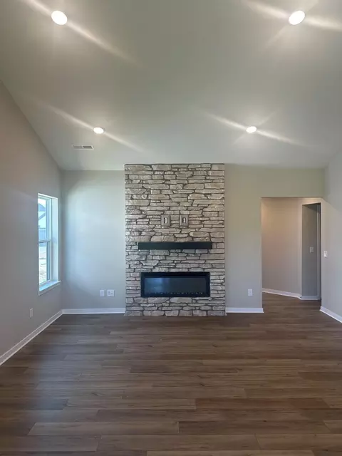 8828 63rd St S, Cottage Grove, MN 55016