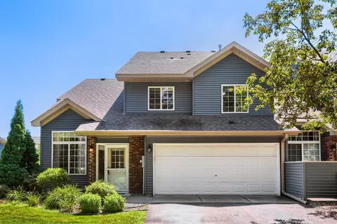 2108 Willow Cir, Hugo, MN 55038