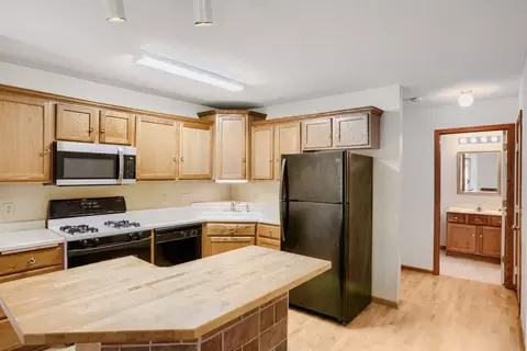 2108 Willow Cir, Hugo, MN 55038 photo 13