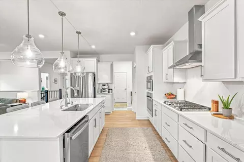 Kitchen - 20106 68th Pl, Corcoran, MN 55340 photo 4 of 6