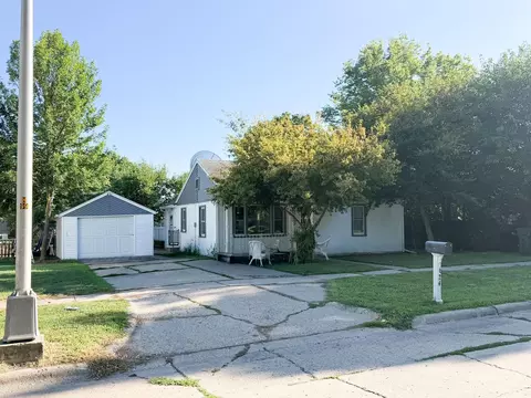 624 Dover St, Worthington, MN 56187