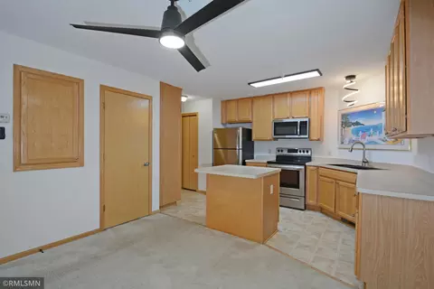Kitchen - 17565 69th Pl N, Maple Grove, MN 55311 photo 2 of 4