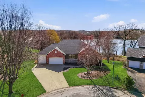 4525 Alicia Dr, Inver Grove, MN 55077