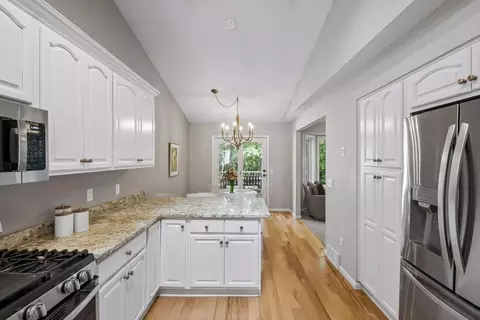 Kitchen - 3696 Widgeon Way, Eagan, MN 55123 photo 4 of 4