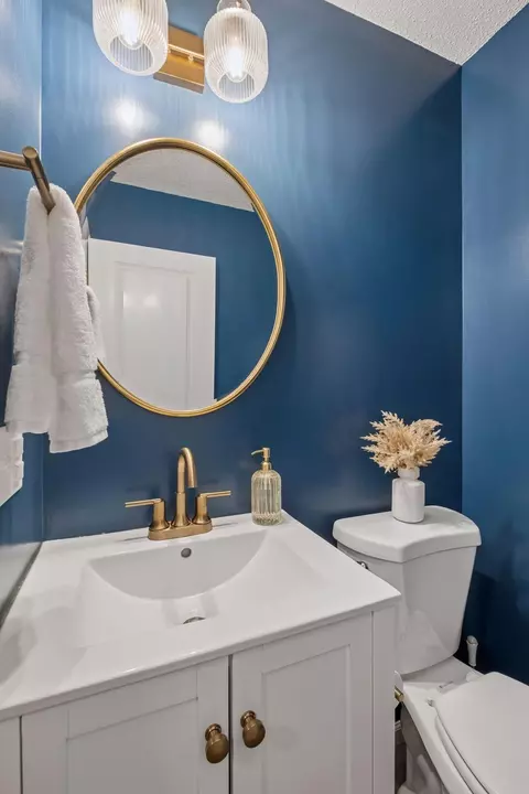 Bath - 3696 Widgeon Way, Eagan, MN 55123 photo 3 of 5