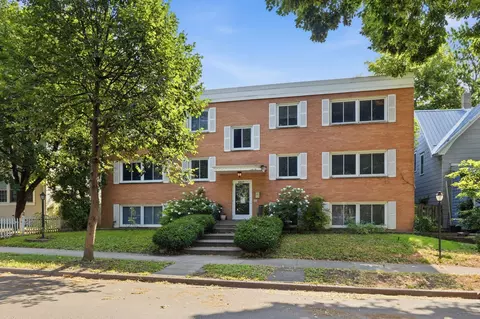 3237 15th Ave S #11, Minneapolis, MN 55407