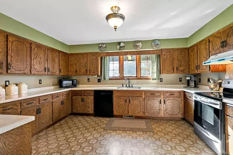 Kitchen - 12964 E 270th St, Kenyon, MN 55946 photo 1 of 2