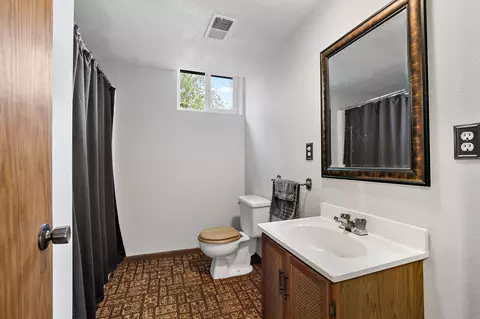 Bath - 12964 E 270th St, Kenyon, MN 55946 photo 2 of 3