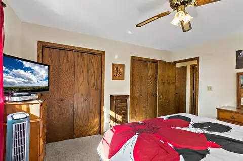 Bedroom - 12964 E 270th St, Kenyon, MN 55946 photo 2 of 5
