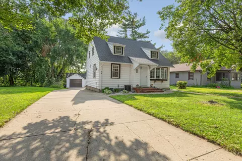 206 12th St S, Mountain Lake, MN 56159