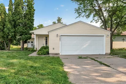 6262 7th St N, Oakdale, MN 55128